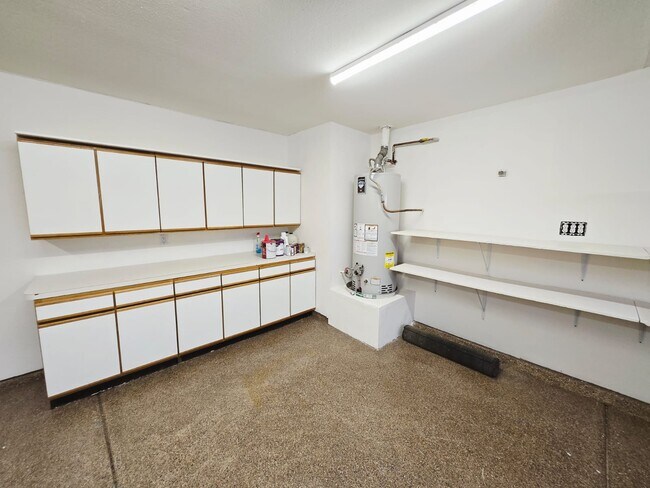 Building Photo - 925 Chaps Cir