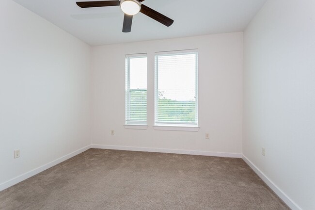 Building Photo - 1900 Barton Springs Rd