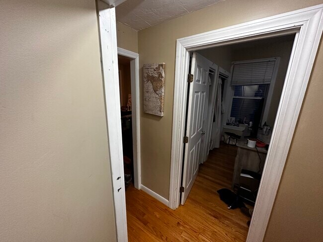 Building Photo - 17 Highgate St