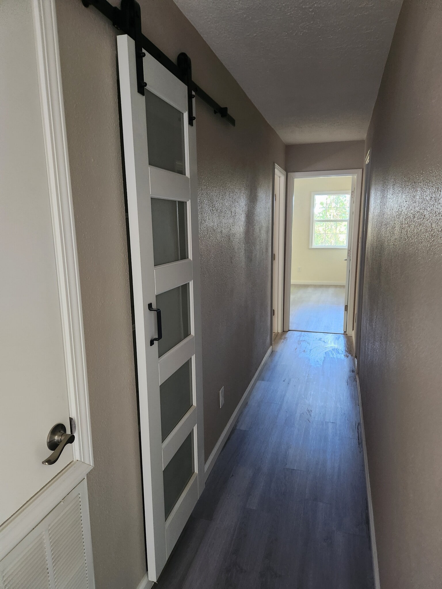 Building Photo - 7433 Dillon Ln