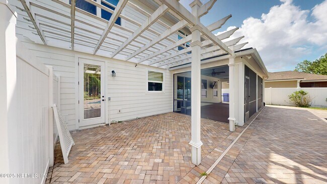 Building Photo - 415 Fever Hammock Dr