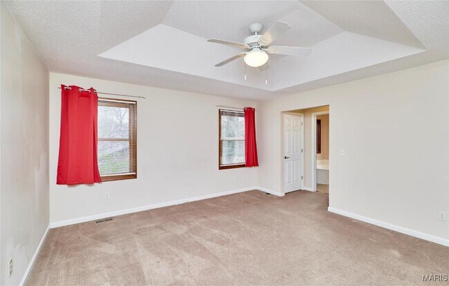 Building Photo - 157 S Kings Rd