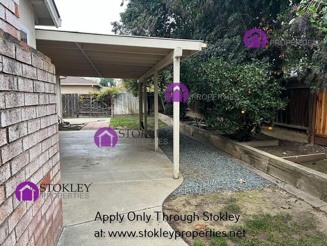 Building Photo - 580 Heather Pl