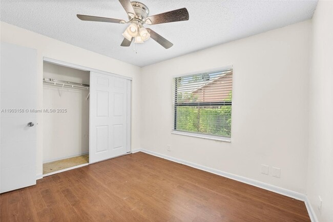 Building Photo - 9601 Dunhill Dr