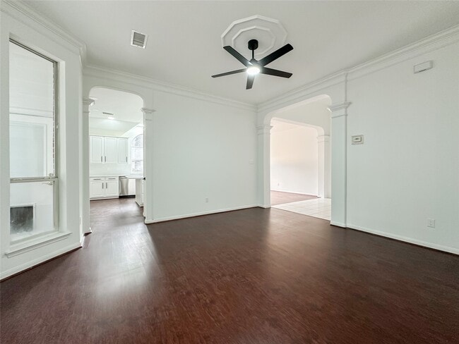 Building Photo - 93 N Acacia Park Cir