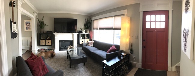 Building Photo - 671 Wordsworth St