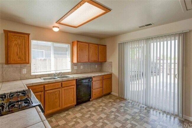 Building Photo - 3 Bed 2 Bath Near PV High & Bidwell Park