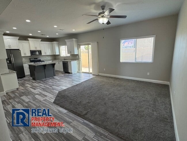 Building Photo - Blackhawk Townhome in Santa Clara