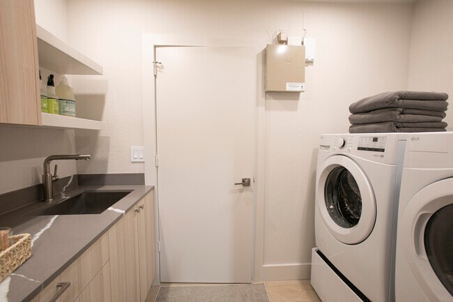 Building Photo - 126 Sunset Cove Ln