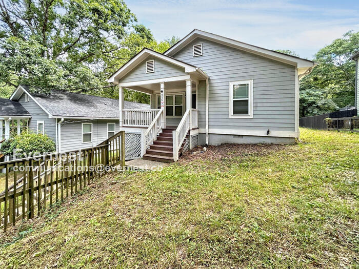 Primary Photo - 915 Ridge Ave NW