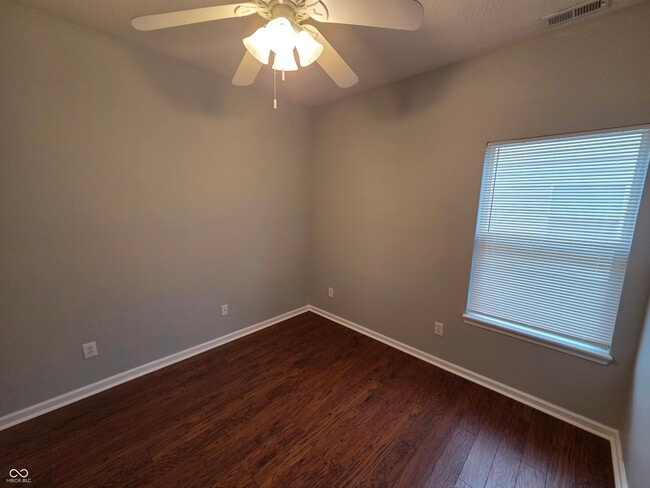 Building Photo - 6475 Glenwood Trce