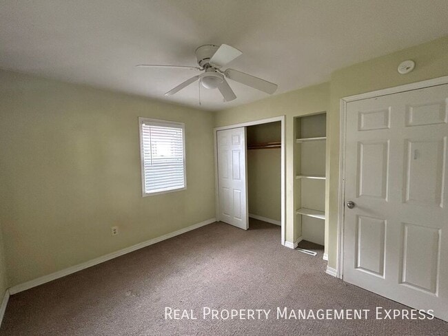 Building Photo - Modern 2 Bedroom + Den, 2 Bath House