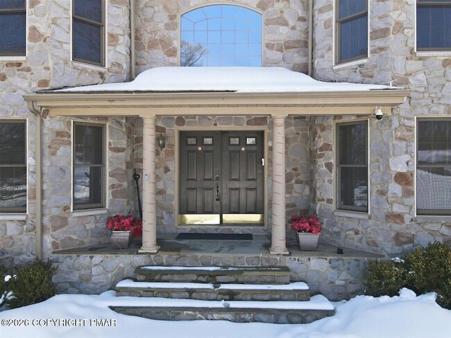 Building Photo - 5132 Pocono Park