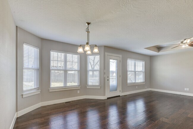 Building Photo - 343 Holts Lake Dr