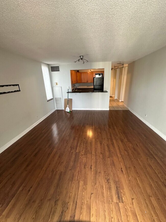 Primary Photo - Amazing views from this BIG 20th floor 1bed!!! King size bedroom!