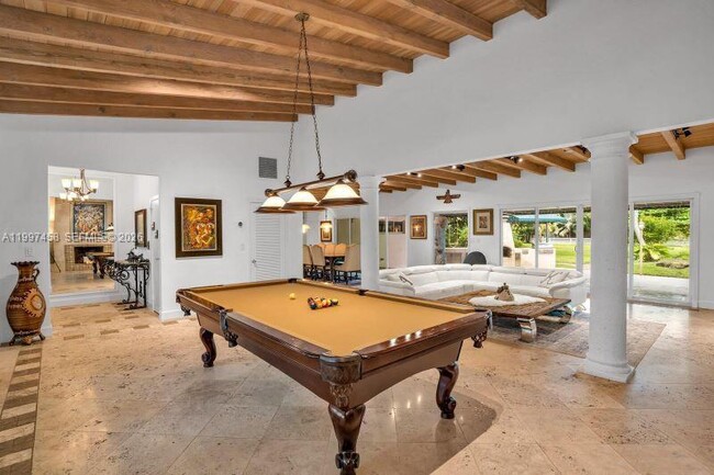 Building Photo - 7405 SW 79th Ct