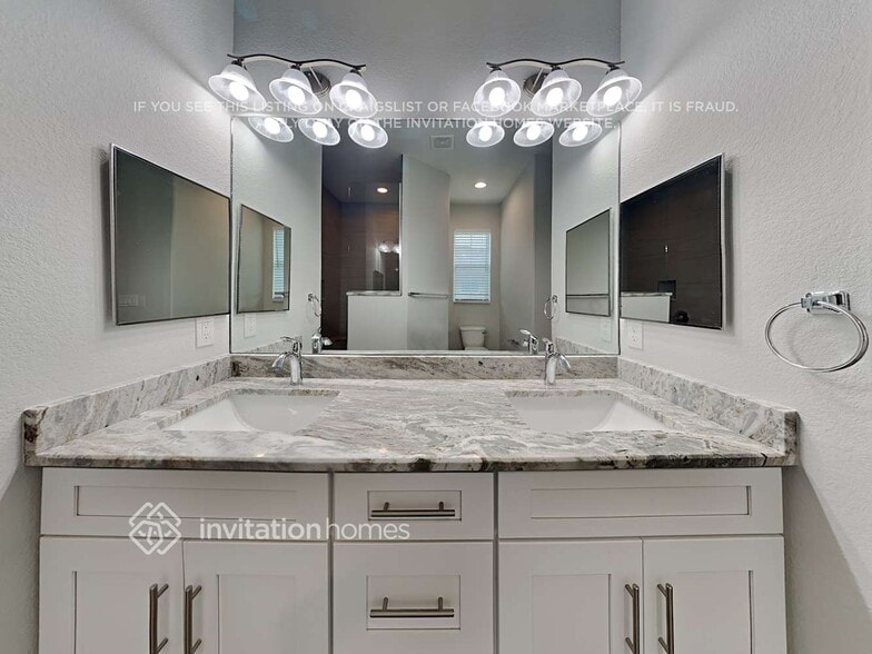 Building Photo - 373 Rosemary St