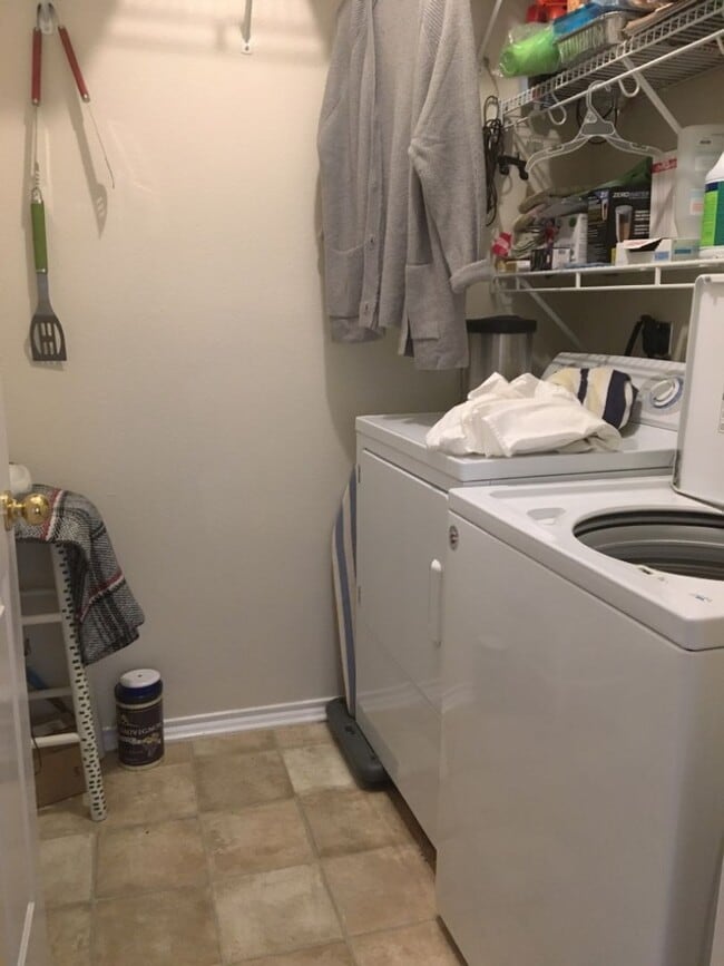 Building Photo - 2805 Berry Way