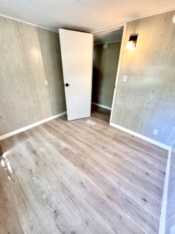 Building Photo - 525 Moose Club Rd