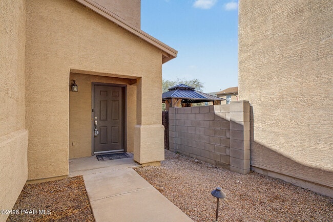 Building Photo - 8459 N Placita De La Manzana