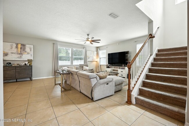 Building Photo - 496 Glendale Ln