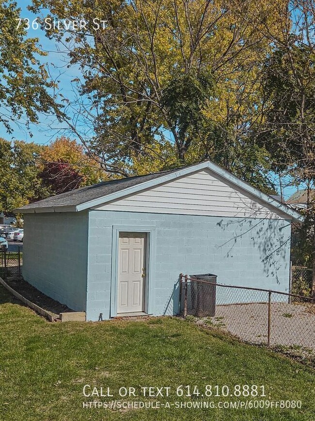 Building Photo - Large Four Bedroom Home- Garage