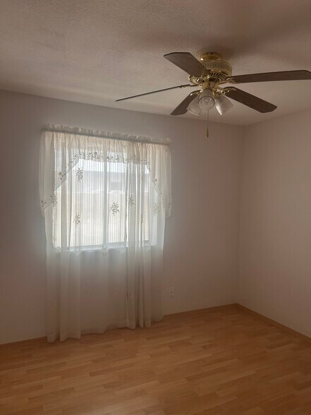 Building Photo - 2407 W Le Marche Ave