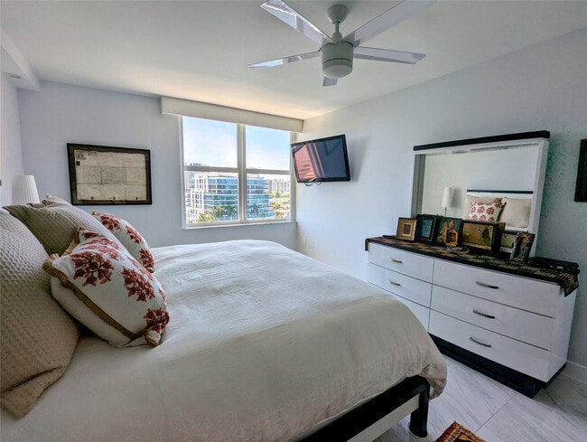 Building Photo - 888 Intracoastal Dr