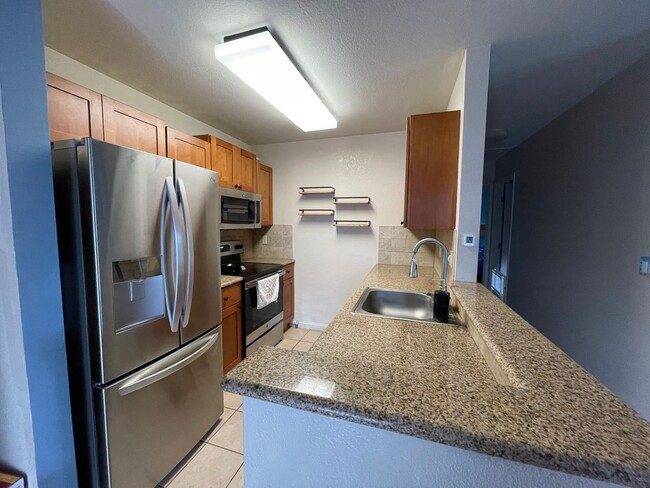 Building Photo - Furnished Southpointe 2Bed/1.5Bath Upper L...