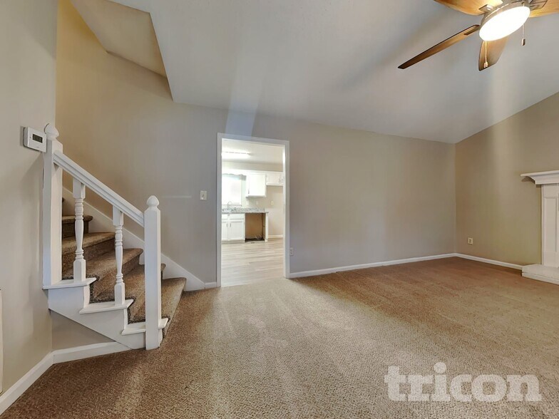 Building Photo - 48 Sumer Ln S