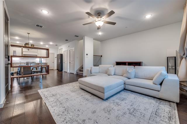 Building Photo - 550 Cobblestone Ln