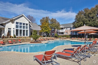 Building Photo - Creekside at Legacy