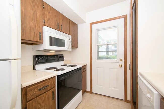 Building Photo - 2510MY