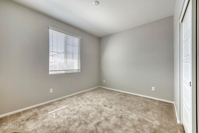 Building Photo - 8410 W Palmaire Ave