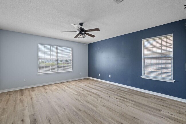 Building Photo - 422 Pristine Water Ln