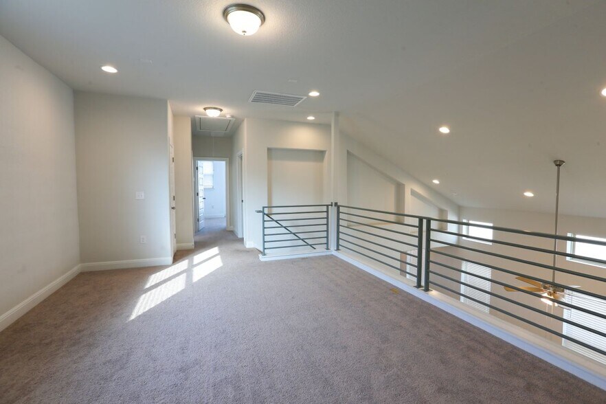 Building Photo - 432 Arrowhead Vine St