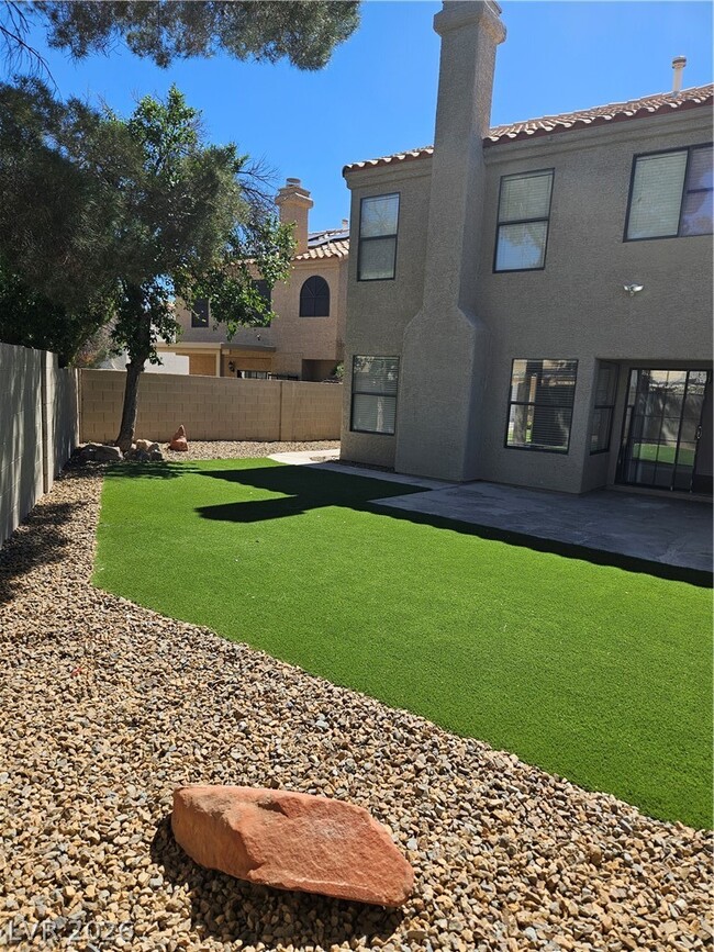 Building Photo - 9516 Wooden Pier Way