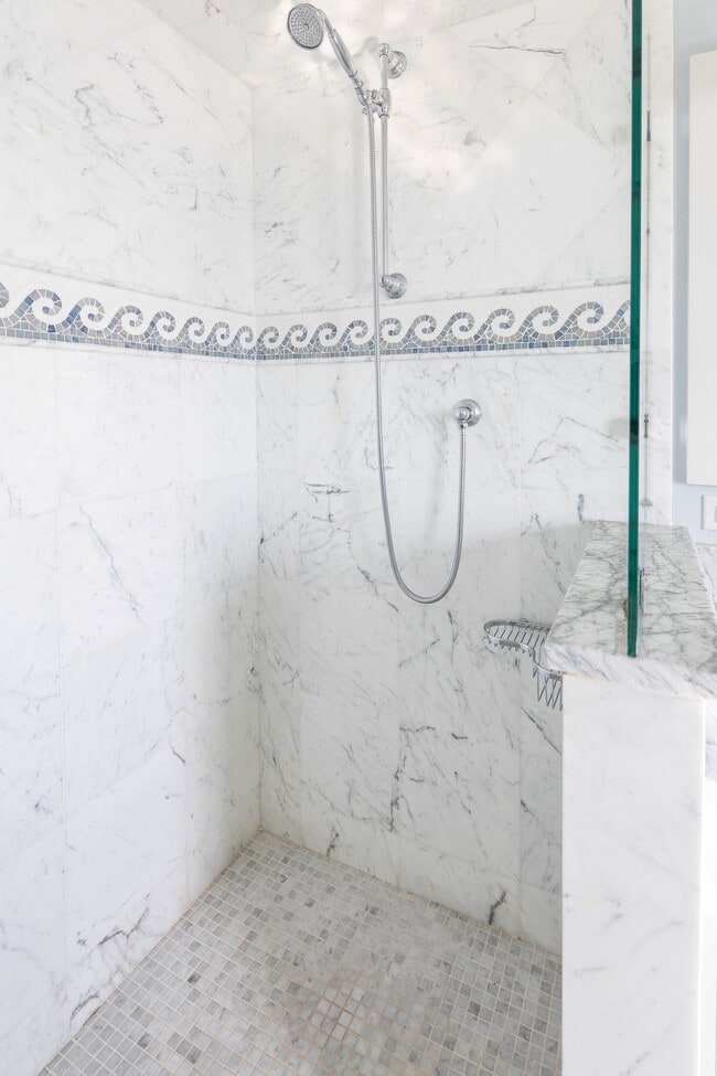 Building Photo - 159 Beach Ave