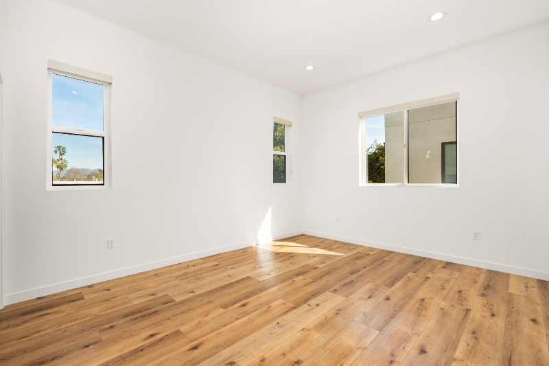 Building Photo - 4927 1/2 Kester Ave