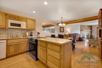 Building Photo - Bright and Welcoming Fully Furnished 2 Bed...