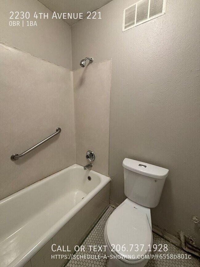 Building Photo - 2230 4th Ave