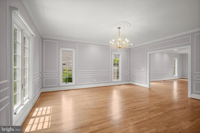 Building Photo - 9809 Hall Rd