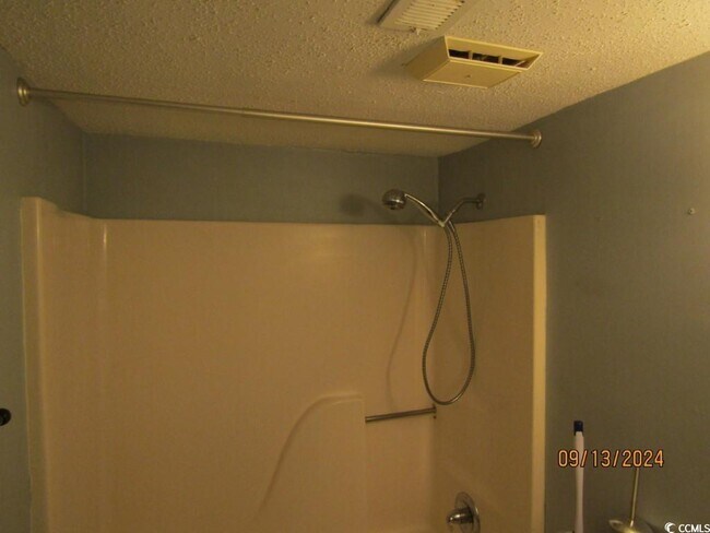 Building Photo - 1500 Cenith Dr