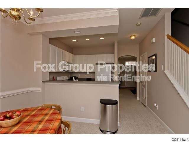 Building Photo - 12129 Memory Ln