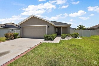 Building Photo - 581 Greenshank Dr