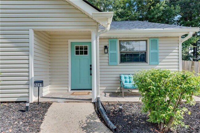 Building Photo - 5097 Village Green Way