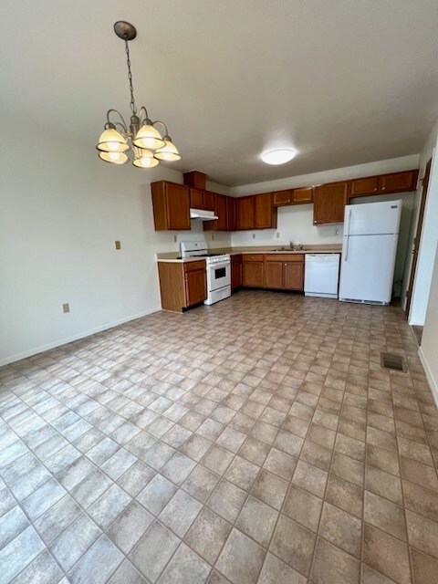 Building Photo - 353 Mickelson Ct