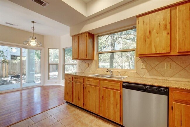 Building Photo - 8304 Bradford Edward Cove