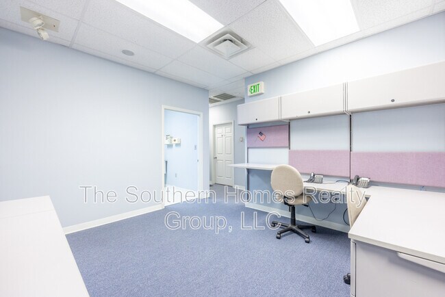 Building Photo - 305 Grady Rd