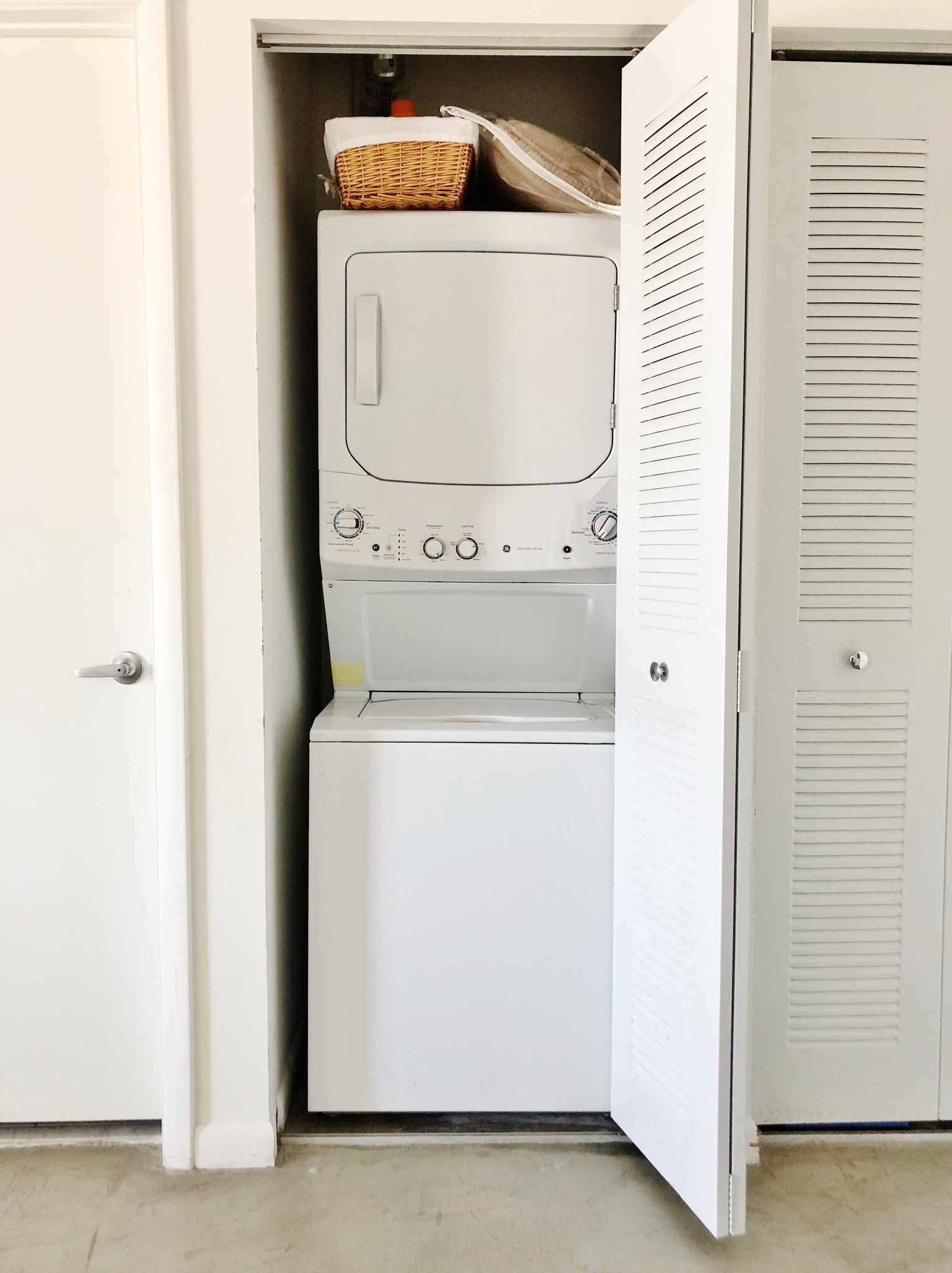 Washer/Dryer in unit - 234 NE 3rd St